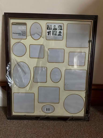Photo of free brand new picture frame (old harlow) #1