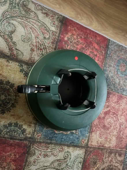 Photo of free Christmas tree stand (Sw24hu) #2