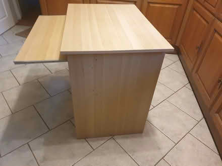 Photo of free Light wood desk (The Rock TF3) #2