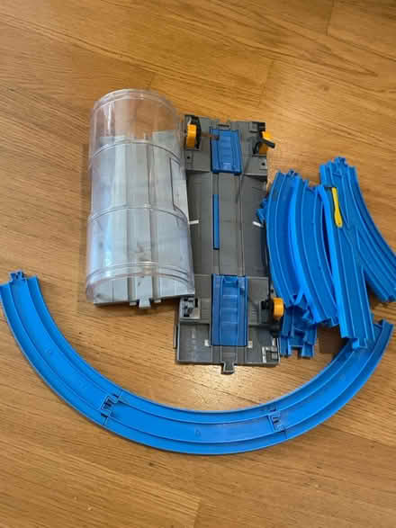 Photo of free Train tracks plastic toy (Angel EC1V) #1