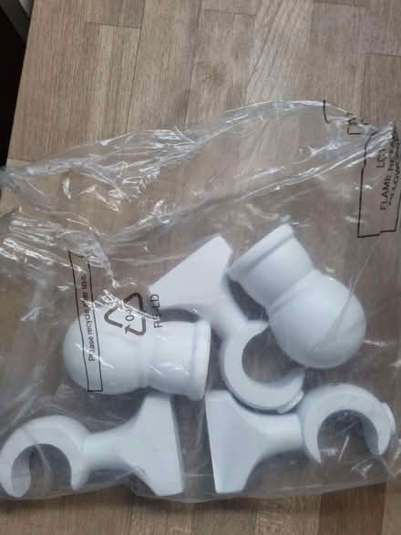 Photo of free Wooden pole holder for curtains (SE15) #1