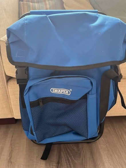 Photo of free Backpack with integrated seat (Winnersh RG41) #4