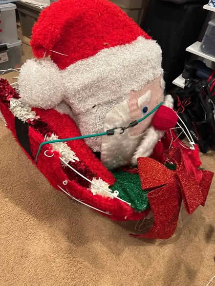 Photo of free Outdoor Xmas lighted Santa etc (20850) #3