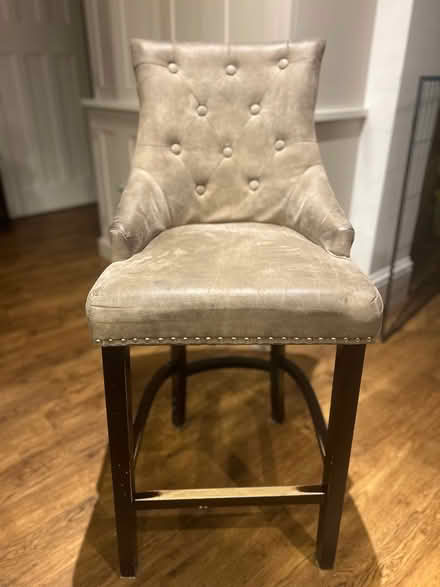 Photo of free 4 bar/island stools (Walton-on-Thames) #1