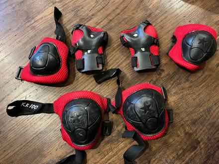 Photo of free skate protection pads (Lawrence/ El Camino Real) #4