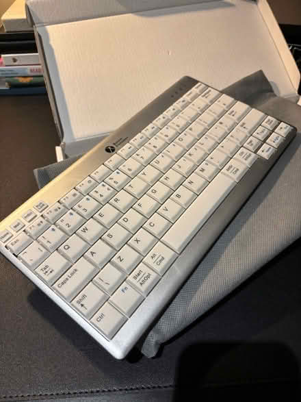 Photo of free bluetooth keyboard (Walthamstow Central) #3