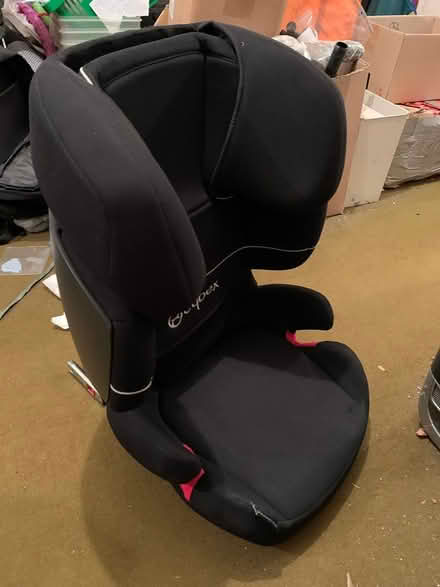 Photo of free Child car seat/safety seat (West Molesey.) #1