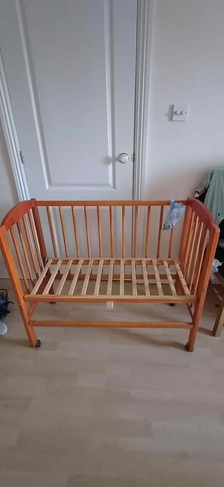 Photo of free Crib/next to me first cot (DH1) #2