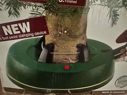Photo of free Christmas tree stand (Sw24hu) #1