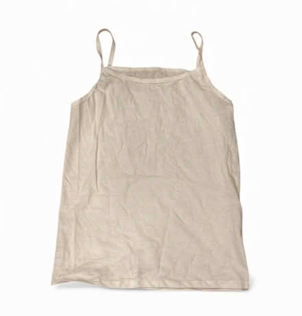 Photo of free Fruit of the Loom Woman’s T (Brooklyn Storage) #1