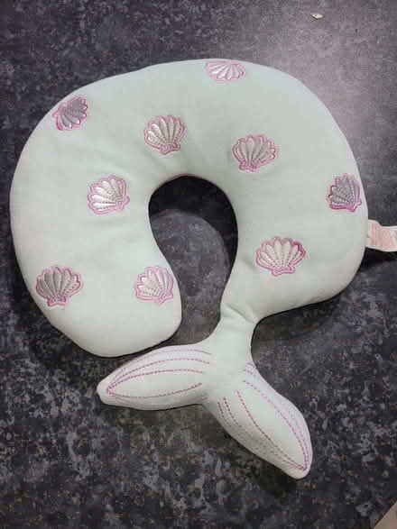 Photo of free Kids Neck / Travel Pillow (Purbrook PO7) #1