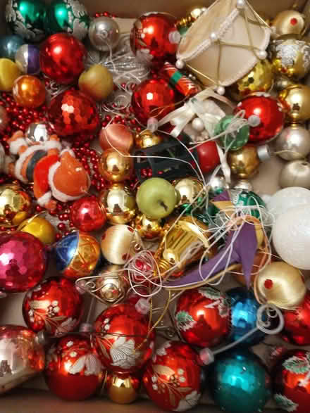 Photo of free Xmas baubles (NE2 Spital Tongues) #1