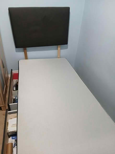 Photo of free single 2 drawer divan (merstham RH1) #3