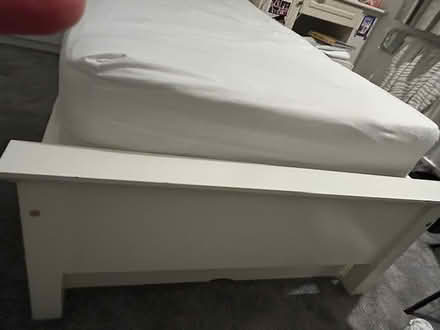 Photo of free M&S pretty white single trundle bed with two mattresses (Winchmore Hill N21) #4