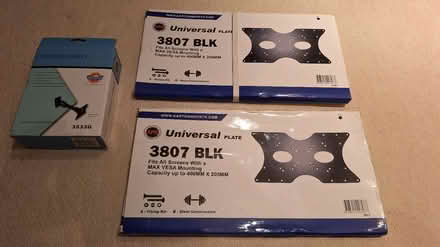 Photo of free TV mounting plates & wall bracket (South Wimbledon / Merton SW19) #1