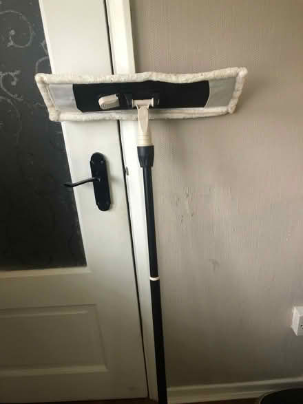 Photo of free Extendable mop (Bedfont TW14) #2