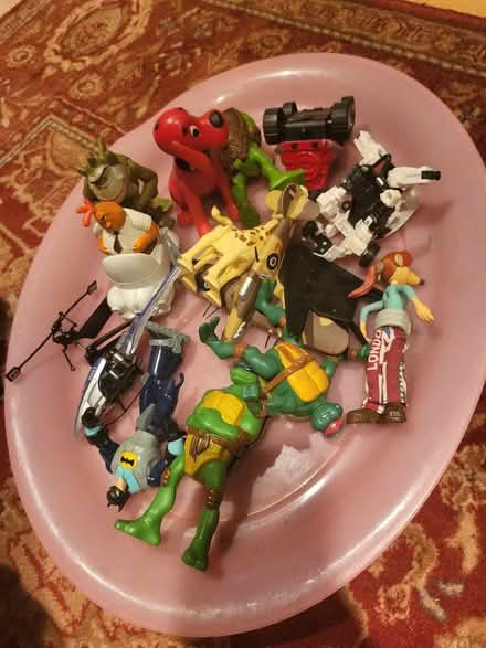 Photo of free Box of small toys (Round Green LU3) #1