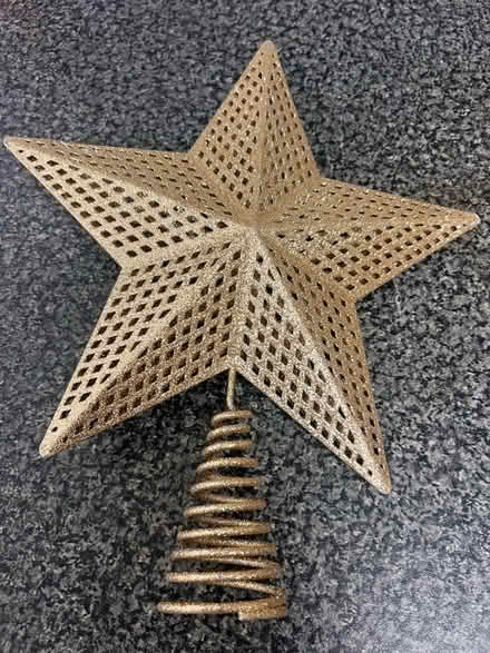 Photo of free Gold star for Christmas tree (Weston) #1