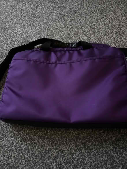 Photo of free Logik laptop bag (Derby DE23) #3