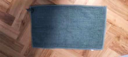 Photo of free Bath mat (Rotherhithe SE16) #1