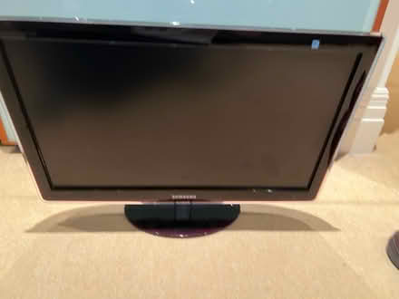 Photo of free Samsung SyncMaster P2470HD (needs repair) (Kew TW9) #3