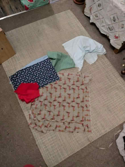 Photo of free Christmas fabrics (Heaton) #1