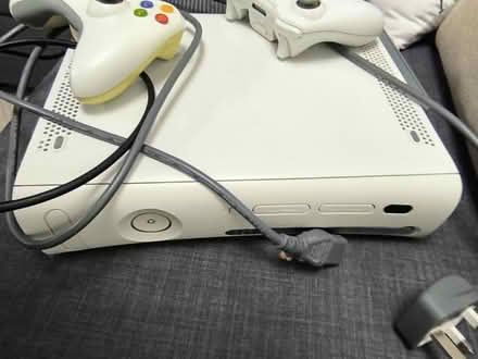 Photo of free Xbox 360 with games (Surbiton KT6) #3