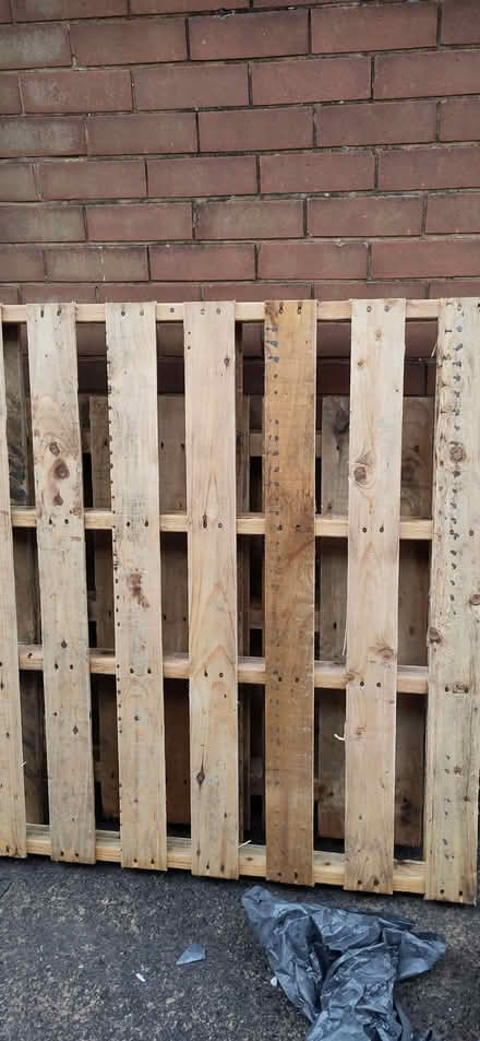 Photo of free 4 wooden pallets and roofing baton offcuts (Farington PR25) #1