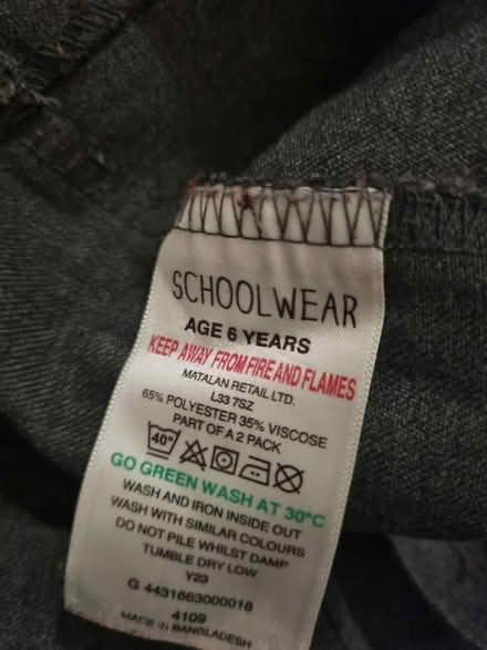 Photo of free School girls uniform (SE15) #4