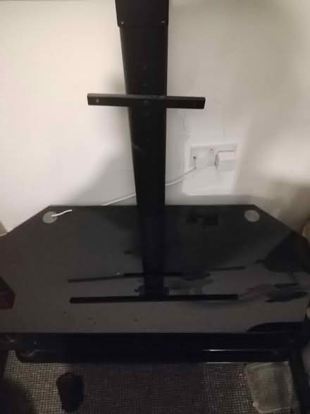 Photo of free TV unit (G459jj) #3