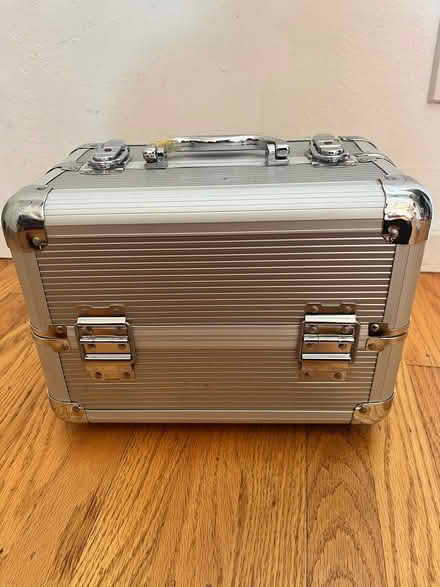 Photo of free Jewelry & Makeup Box (Lawrence Expwy & Monroe Street) #1