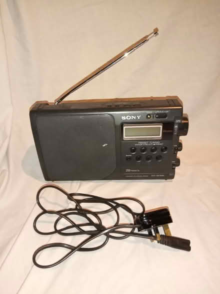 Photo of free FM/MW/LW radio (Irish Fields LS21) #1