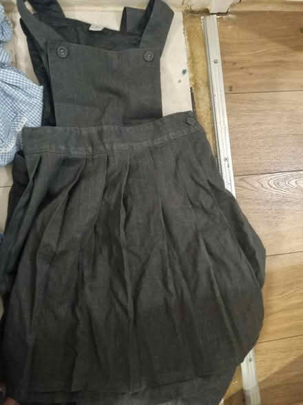 Photo of free School girls uniform (SE15) #1