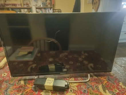 Photo of free Sony TV 32" (West Pennard BA6) #1