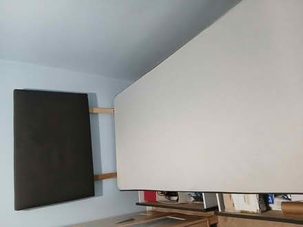 Photo of free 2 drawer single bed divan (Merstham RH1) #1