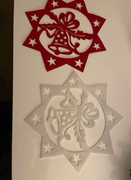 Photo of free 2x Christmas decorations (Kingston KT2) #1