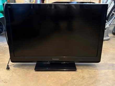 Photo of free TV (Forest Lakes) #1
