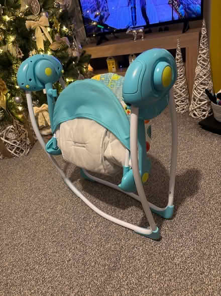 Photo of free Baby rocking chair (Ponciau LL14) #4