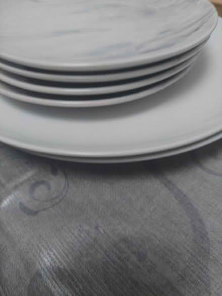 Photo of free Dinner plates (CW2) #1