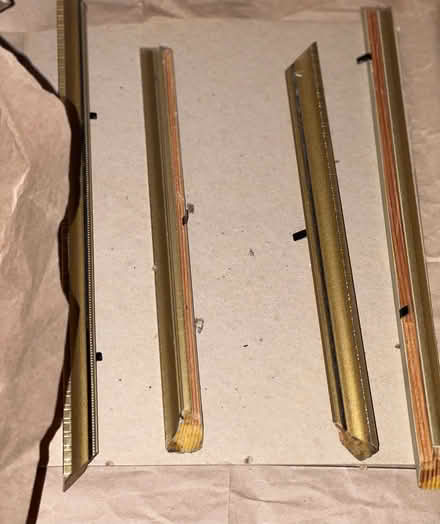 Photo of free Gilt picture frame needs glue (Finsbury Park N4) #1