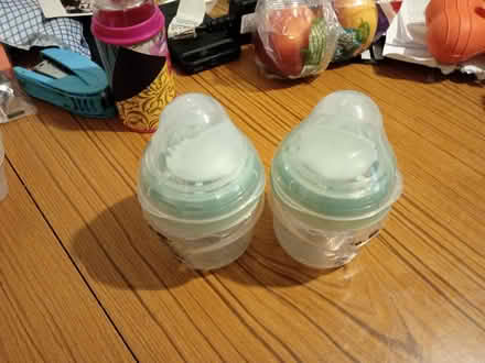 Photo of free Baby bottles (Goldthorn Hill WV3) #1