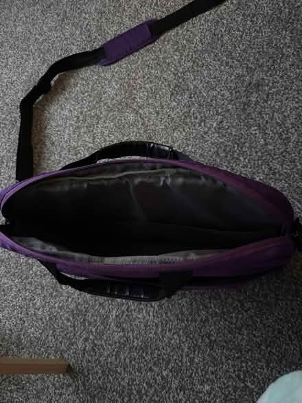 Photo of free Logik laptop bag (Derby DE23) #2