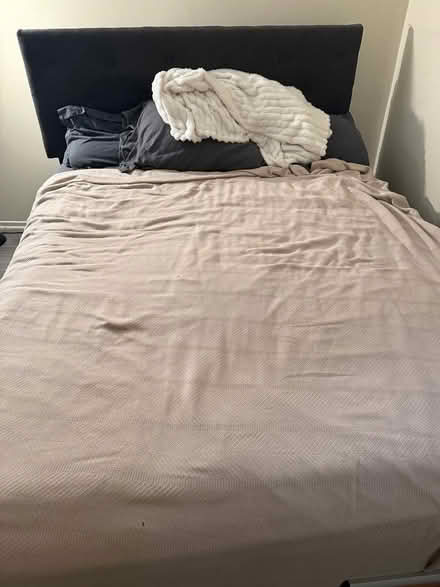 Photo of free Queen size bed (Canoga park) #3