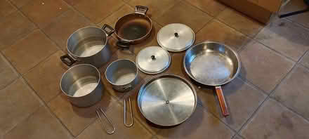 Photo of free A variety of pots and pans (Eastbourne BN21 2) #1