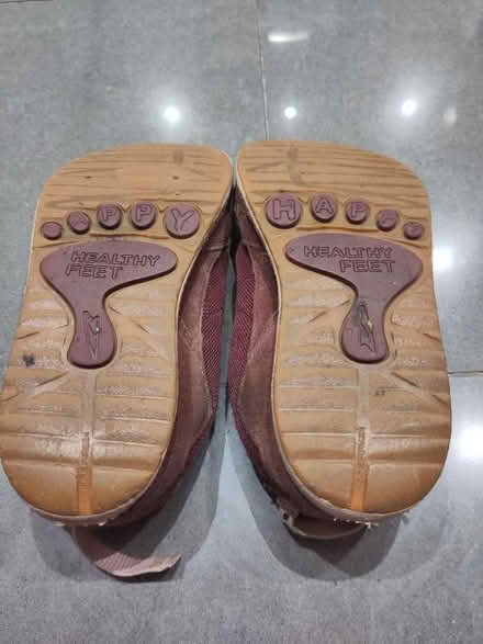 Photo of free Minimalist kids' trainers (Bexhill old town, TN40) #2