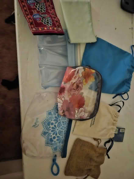 Photo of free Selection of make up bags (CT11) #1