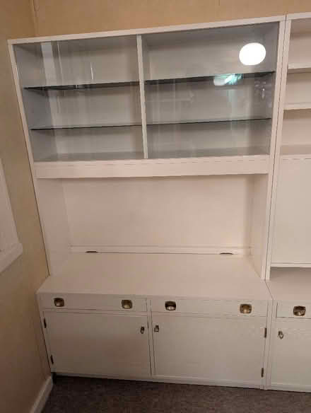 Photo of free "Kapitol" display cabinet, Ikea, 1975. (Strawberry Hill TW1) #3