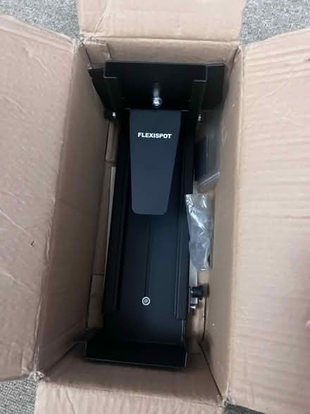 Photo of free CPU Holder (SE19) #1