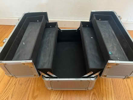 Photo of free Jewelry & Makeup Box (Lawrence Expwy & Monroe Street) #3