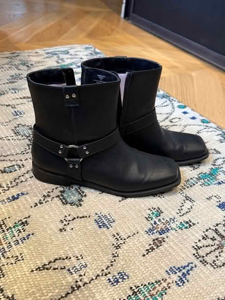 Photo of free Girls black boots (Chelsea Green SW3) #1